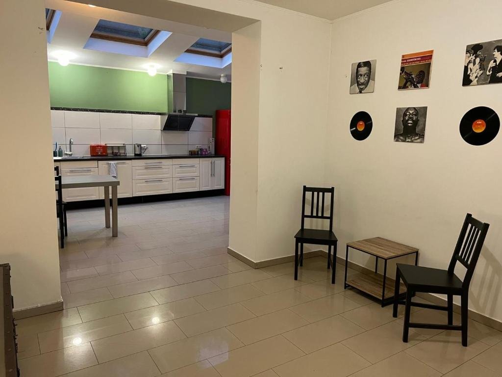 Shared kitchen and lounge